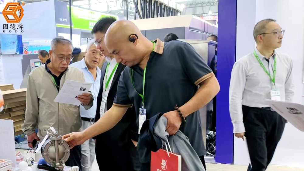 77d545b6a8f16dd11fe159e1bbdf69f4_origin(1) 77d545b6a8f16dd11fe159e1bbdf69f4_origin(1)